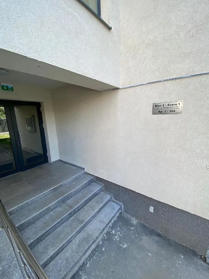 Plazza Studio Bucureşti 0*,