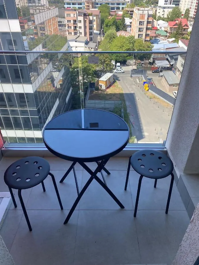 Plazza Studio Bucureşti 0*,  România